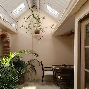 Great Location ! 4 Bedroom In The Heart Of Cartagena